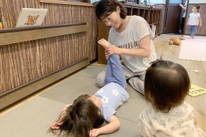 アマナ保育園 保育士 谷真先生 保育の様子